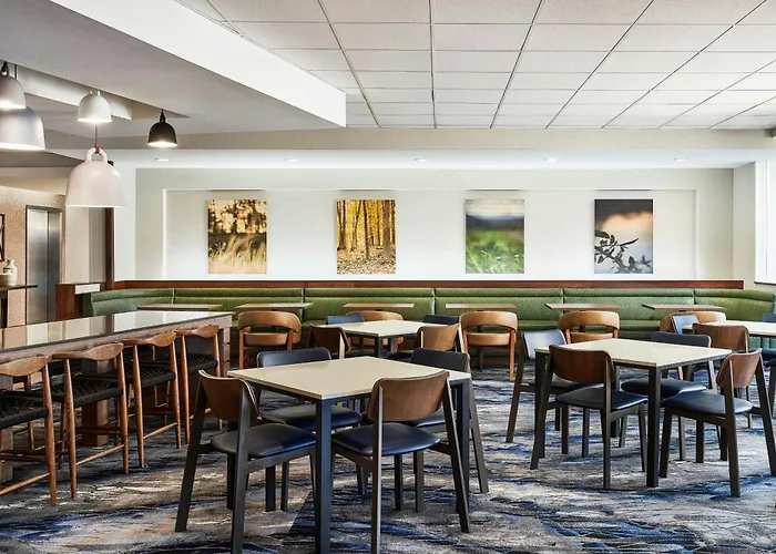 Fairfield & By Marriott 3*