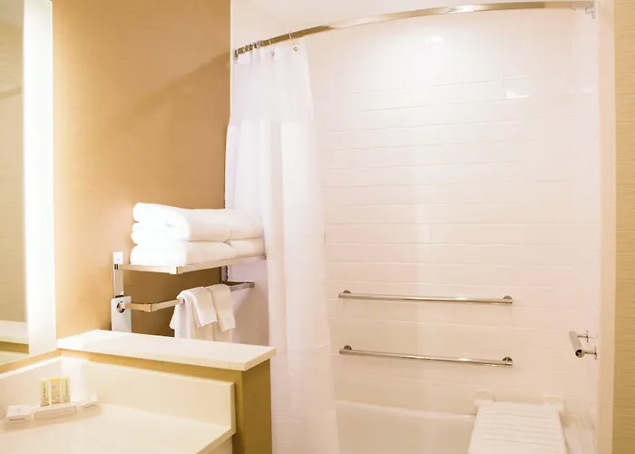 Fairfield & By Marriott 3*