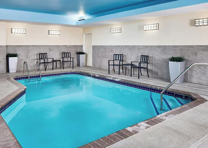 Fairfield & By Marriott 3*