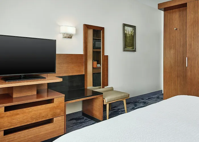 Hotel Fairfield & By Marriott 3*